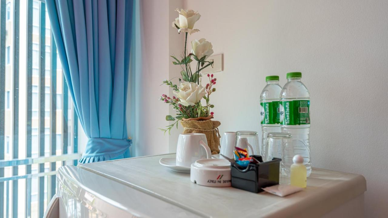 Nice To Meat You Rooms Patong Extérieur photo