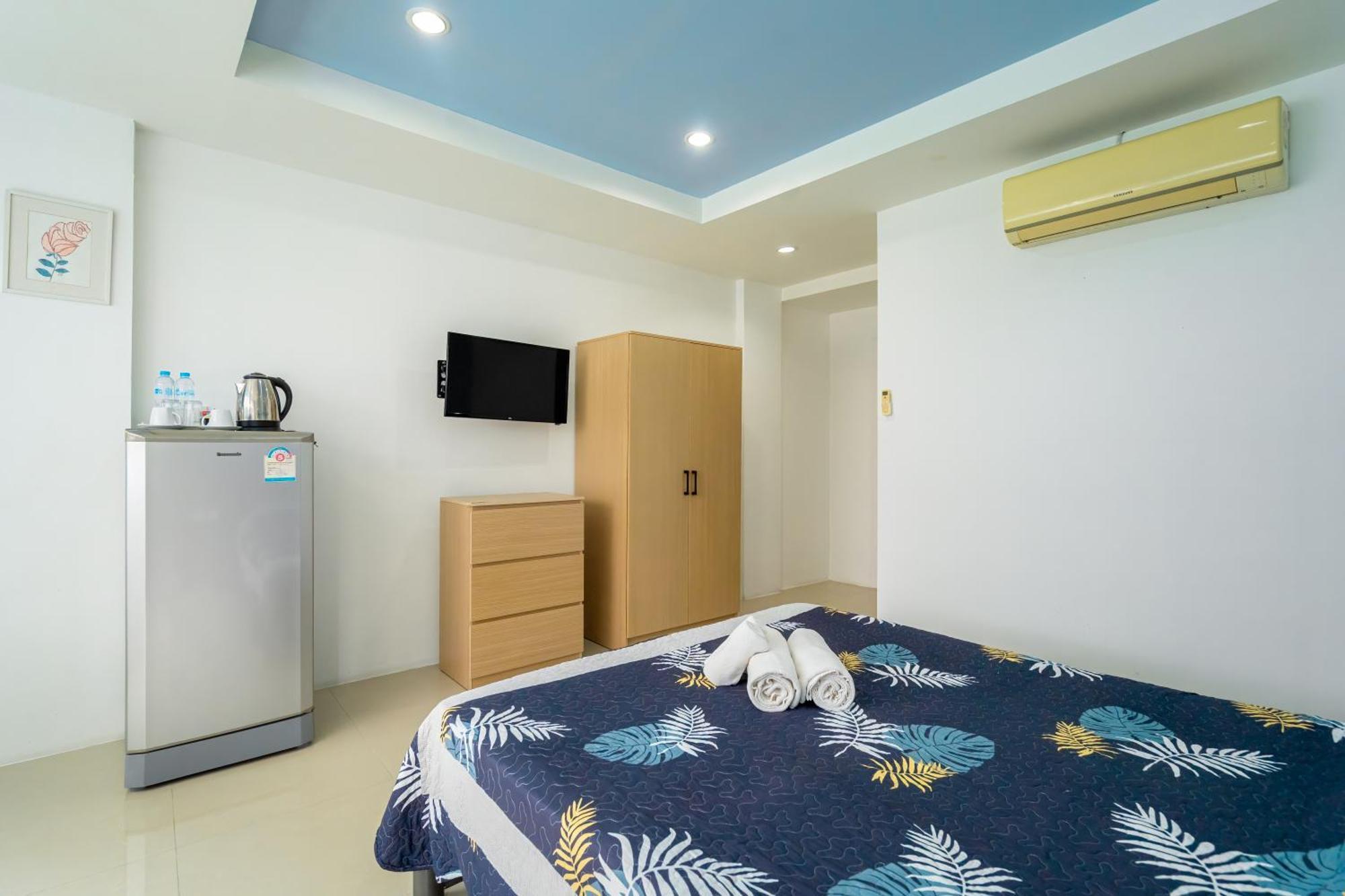 Nice To Meat You Rooms Patong Extérieur photo