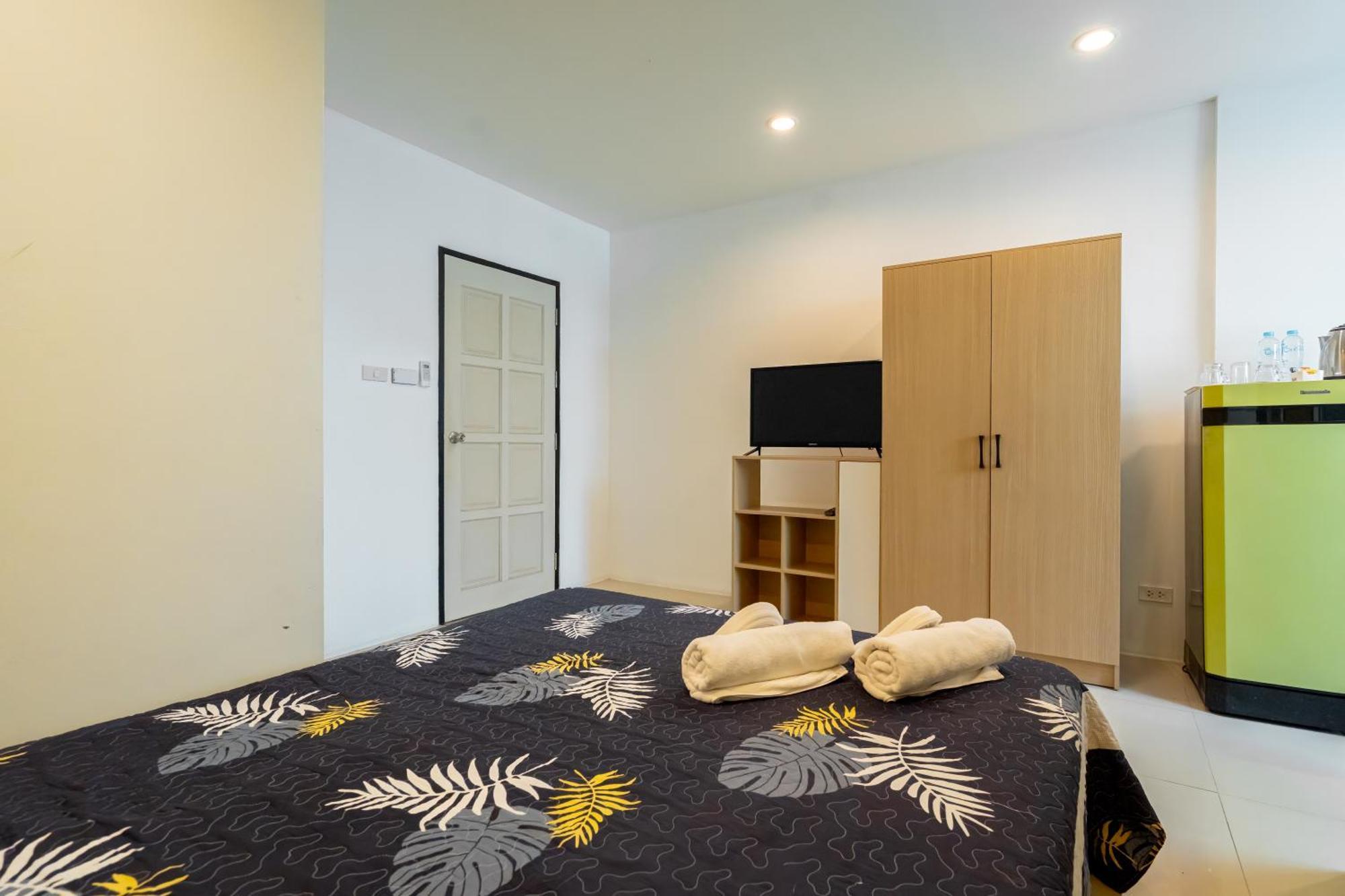 Nice To Meat You Rooms Patong Extérieur photo