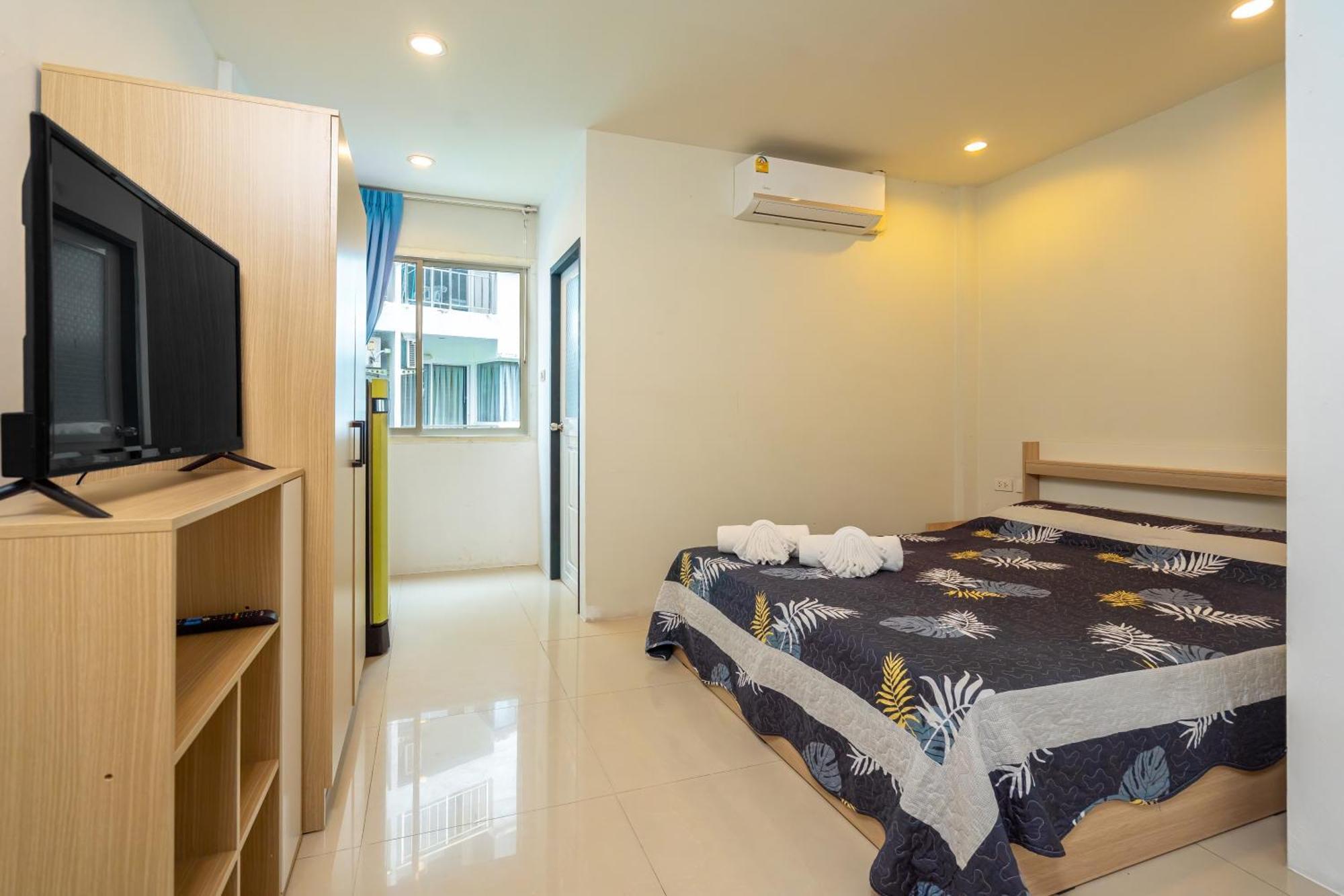Nice To Meat You Rooms Patong Extérieur photo