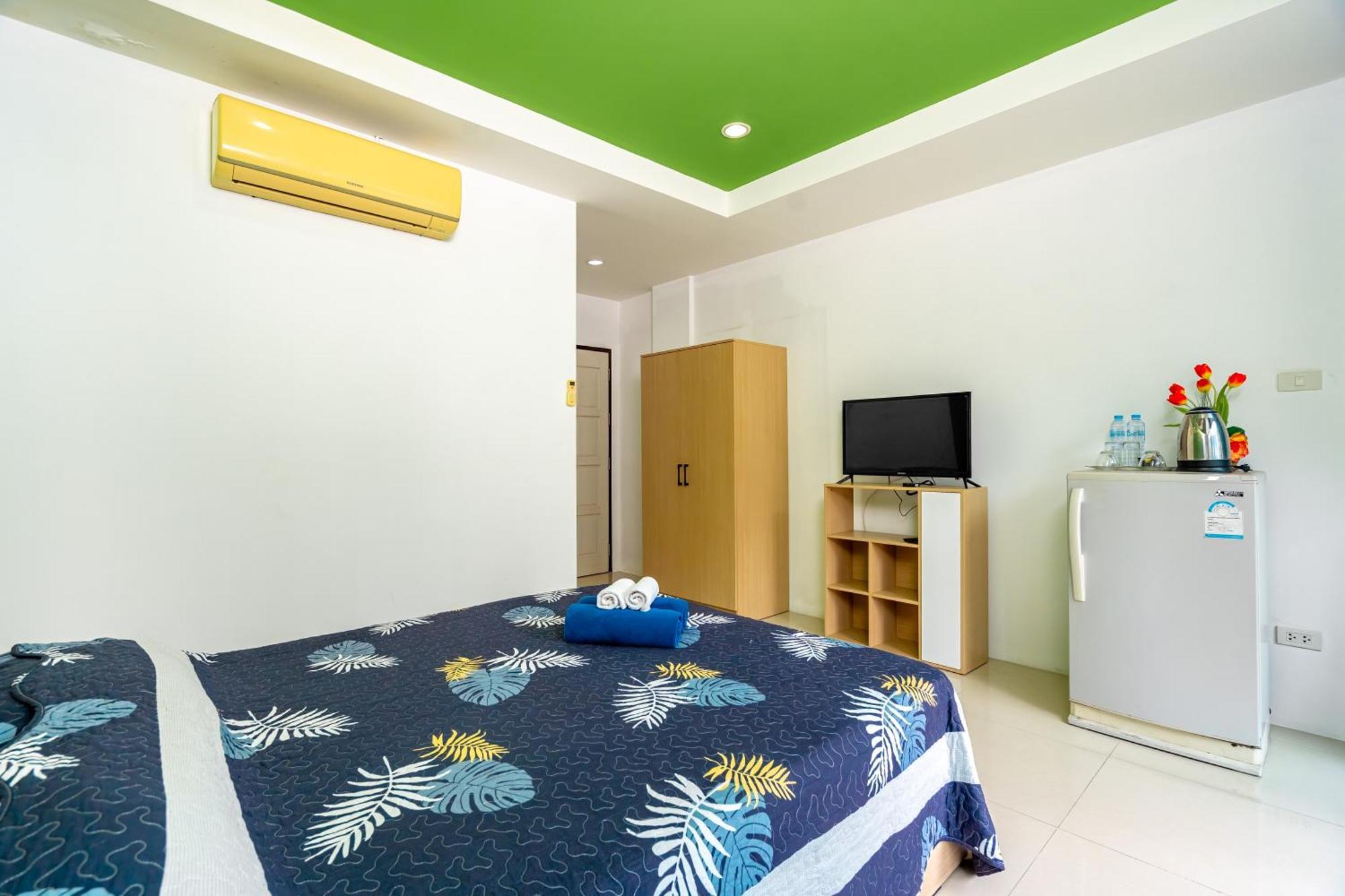 Nice To Meat You Rooms Patong Extérieur photo